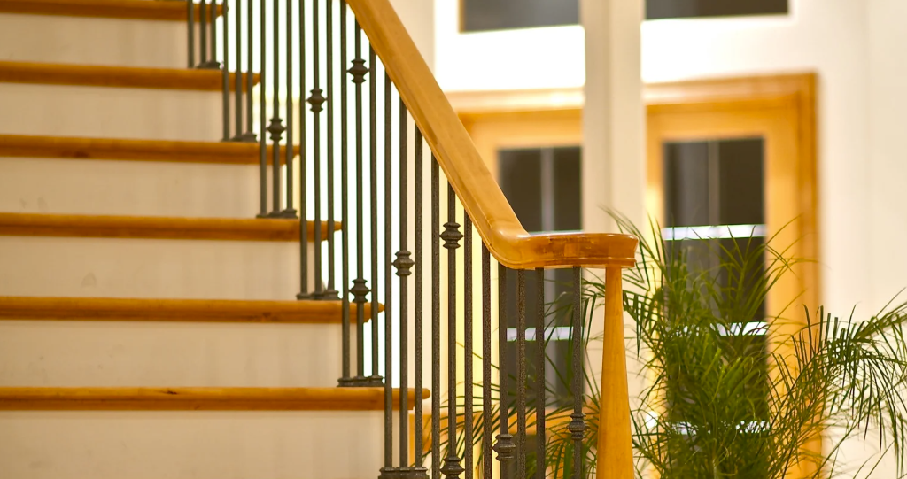 Comment peindre un escalier en 2 couleurs