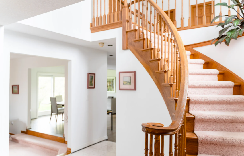 Quelle largeur pour un escalier intérieur