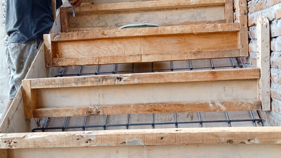 Comment rénover un escalier en bois