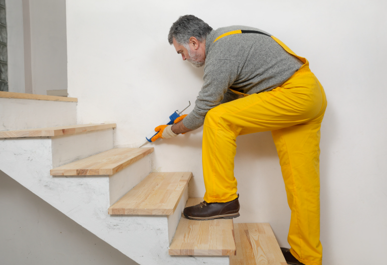Quelle colle pour poser des marches d'escalier